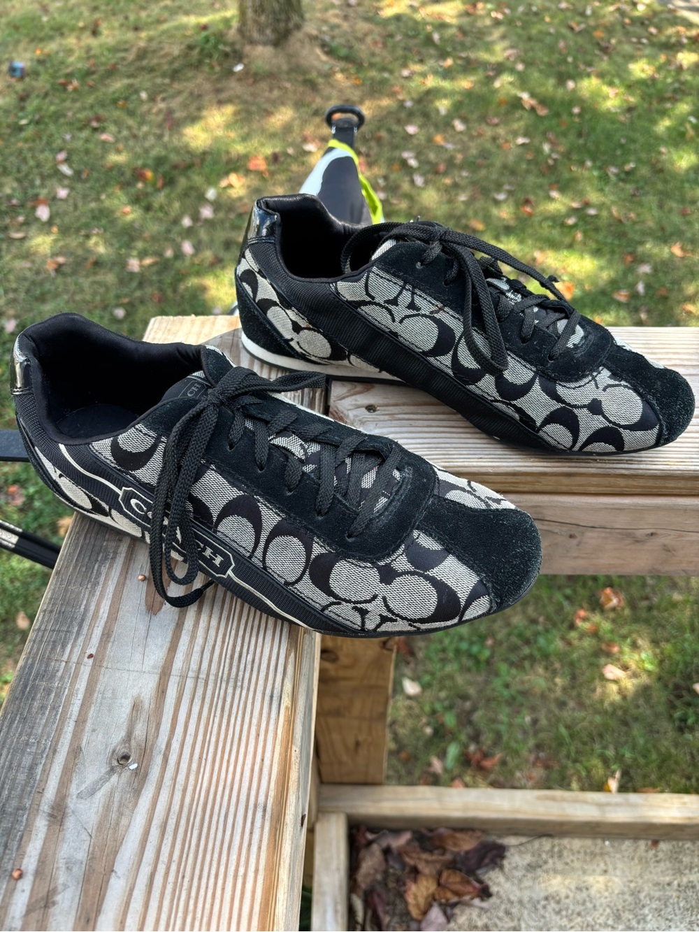 vintage Coach "Hilary" Black Signature Jacquard Low-Top Sneakers